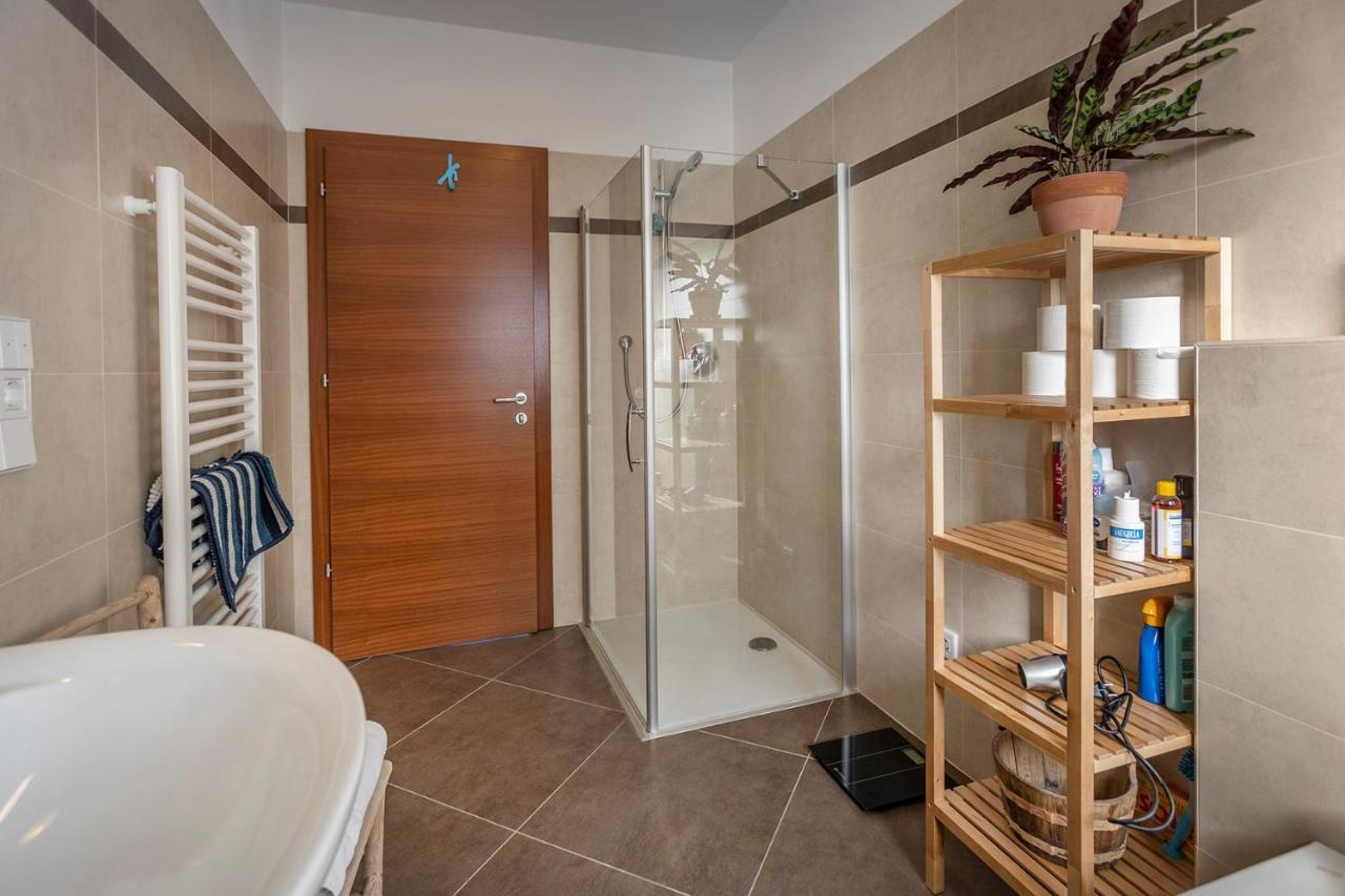 Villa Luthien Brenzone sul Garda Buitenkant foto